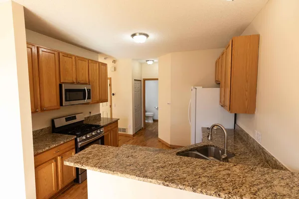 $325,000 | 16959 79th Avenue North, Maple Grove, MN 55311