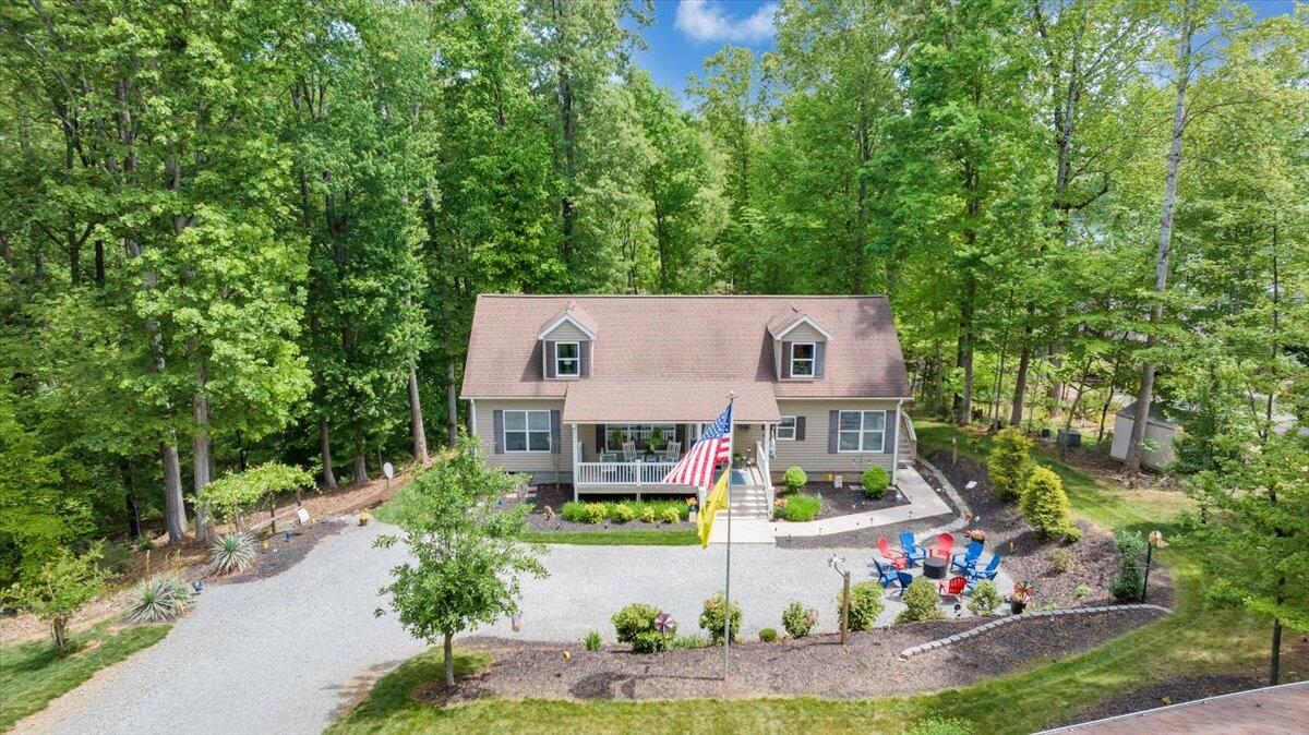 59 Camp Road Moneta, VA 24121 - Photo 45 of 46 Come for a visit, stay for a lifetime!