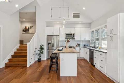 $1,095,000 | 3424 Richmond Boulevard, Oakland, CA 94611