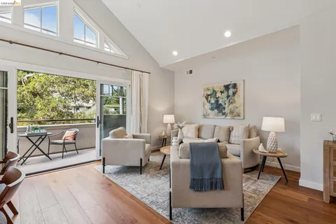 $1,095,000 | 3424 Richmond Boulevard, Oakland, CA 94611