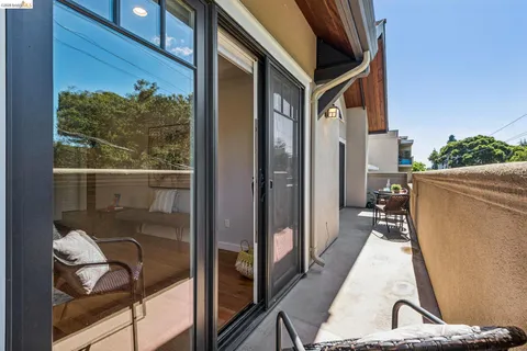$1,095,000 | 3424 Richmond Boulevard, Oakland, CA 94611