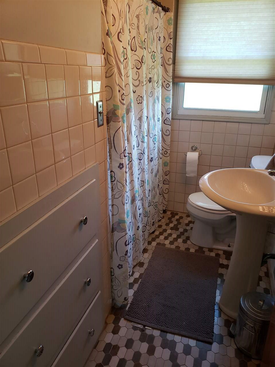 4077 Beecher Road Flint, MI 48532 - Photo 13 of 45 31382915-12.JPG