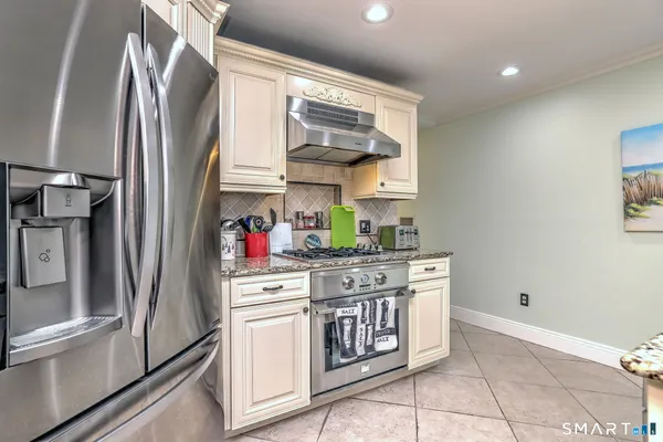 $699,999 | 12 Naugatuck Avenue, Unit A7, Milford, CT 06460