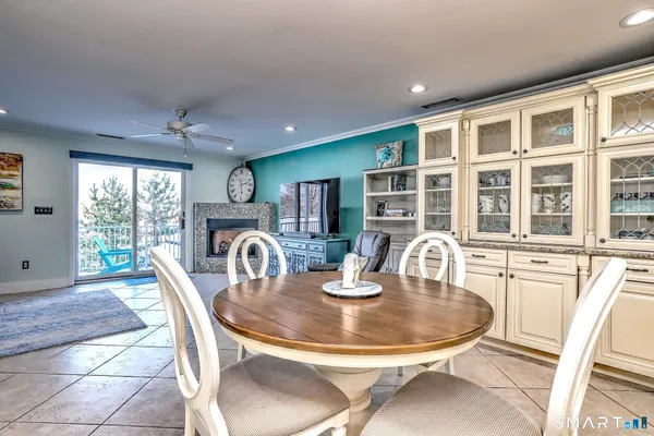 $699,999 | 12 Naugatuck Avenue, Unit A7, Milford, CT 06460