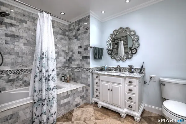 $699,999 | 12 Naugatuck Avenue, Unit A7, Milford, CT 06460