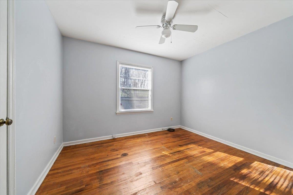 1821 Dale Lavern Road Memphis, TN 38116 - Photo 19 of 21 an empty room with a window