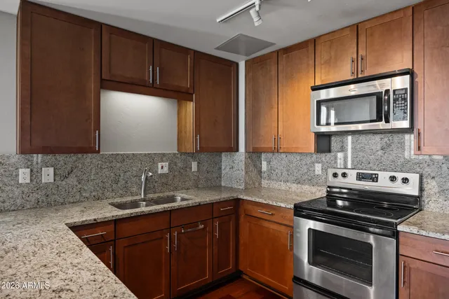 $649,500 | 310 South 4th Street, Unit 1710, Phoenix, AZ 85004