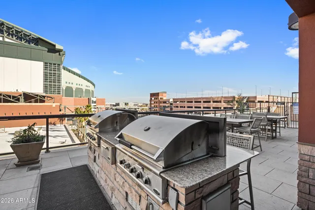 $649,500 | 310 South 4th Street, Unit 1710, Phoenix, AZ 85004