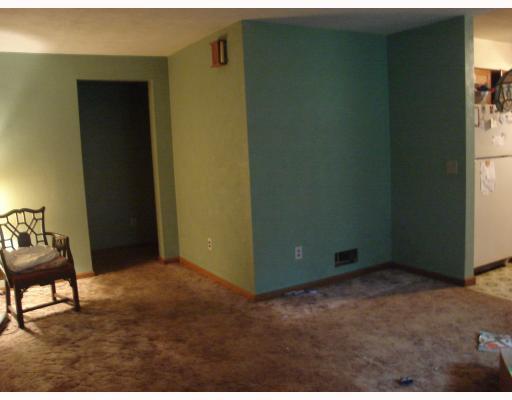 835 Pine Grove Road Beaver, PA 15009 - Photo 5 of 10 Living Room.