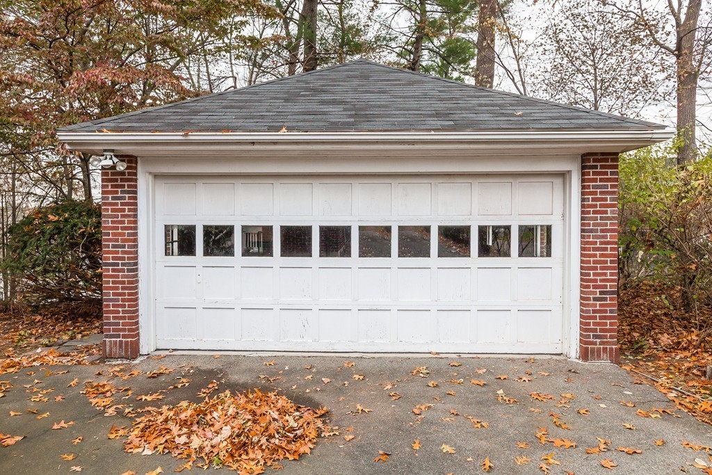 27 Samoset Road Newton, MA 02468 - Photo 16 of 18 a front view of a house
