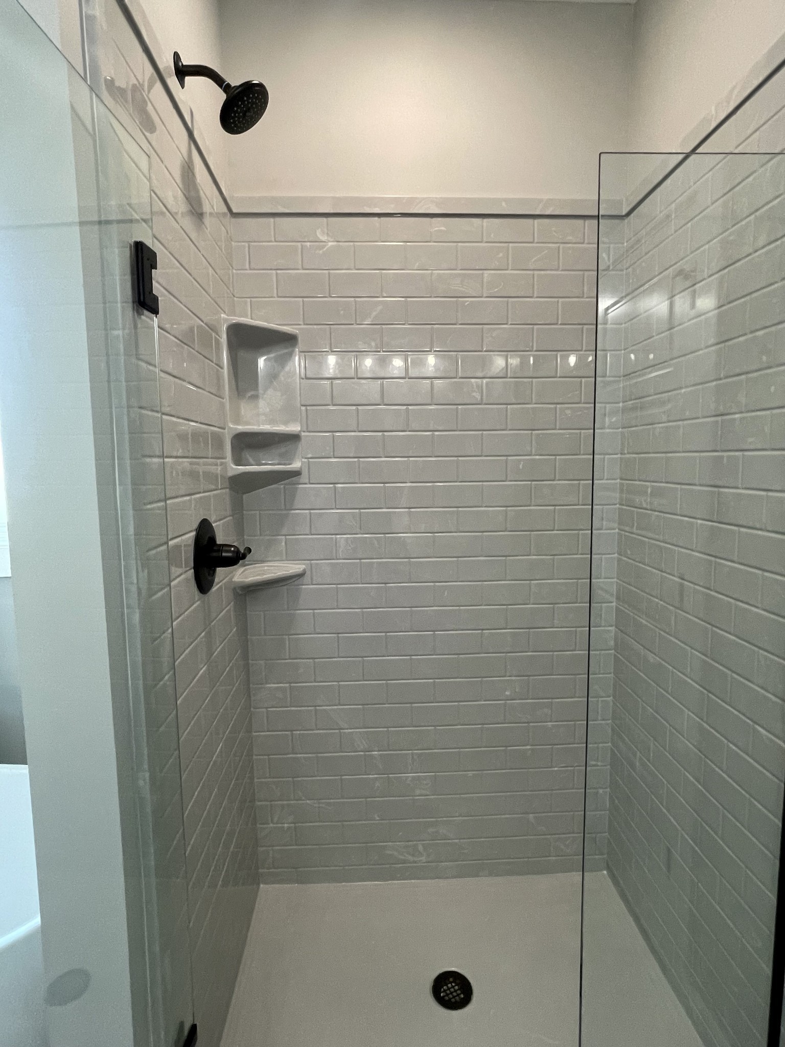 1460 Fall River Road Lawrenceburg, TN 38464 - Photo 22 of 31 a bathroom with a shower