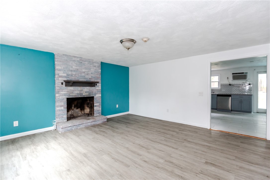 1150 Plainfield Pike Coventry, RI 02827 - Photo 3 of 30