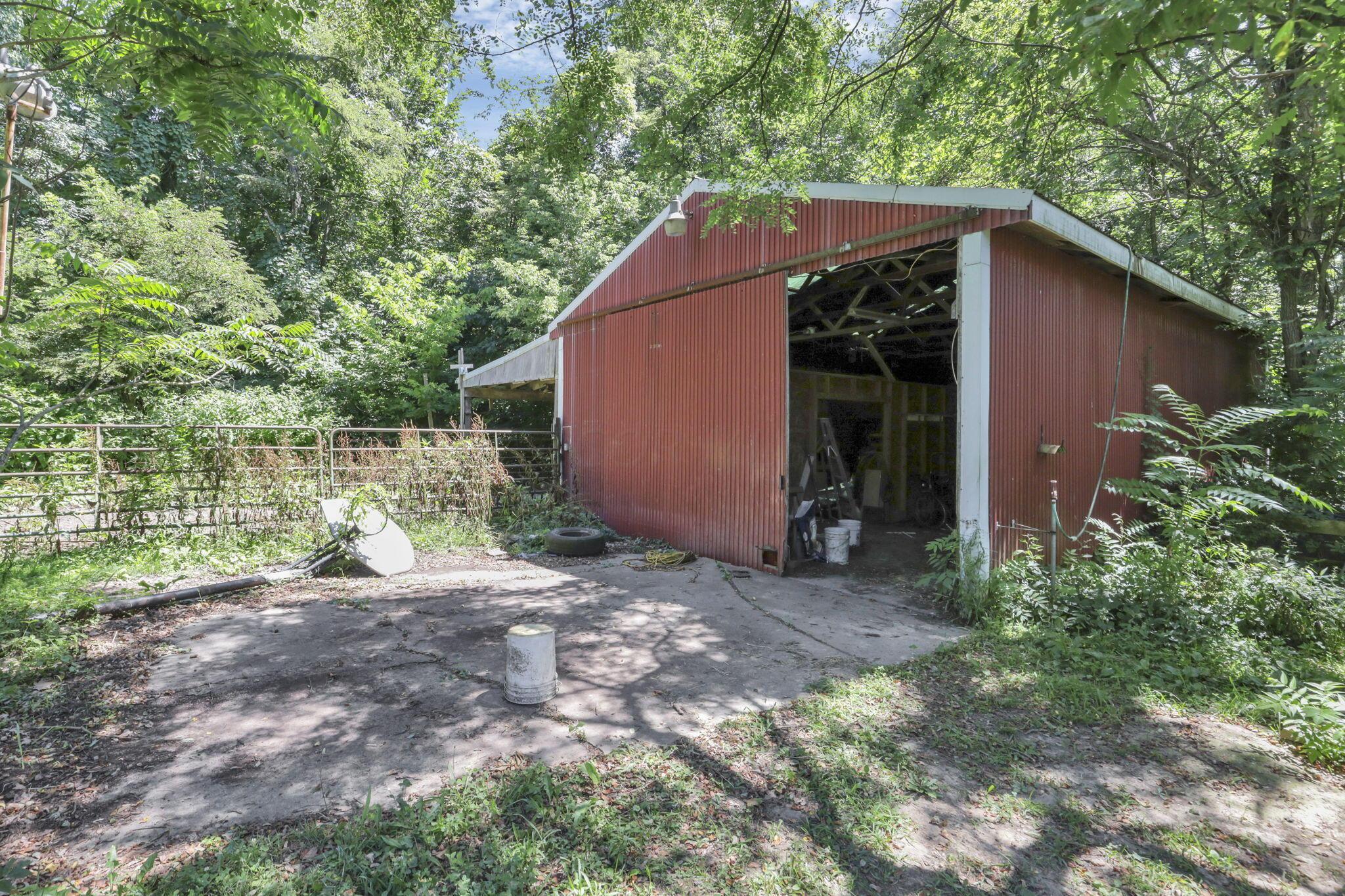 7255 Ridge Road Zanesville, OH 43701 - Photo 78 of 91 Barn