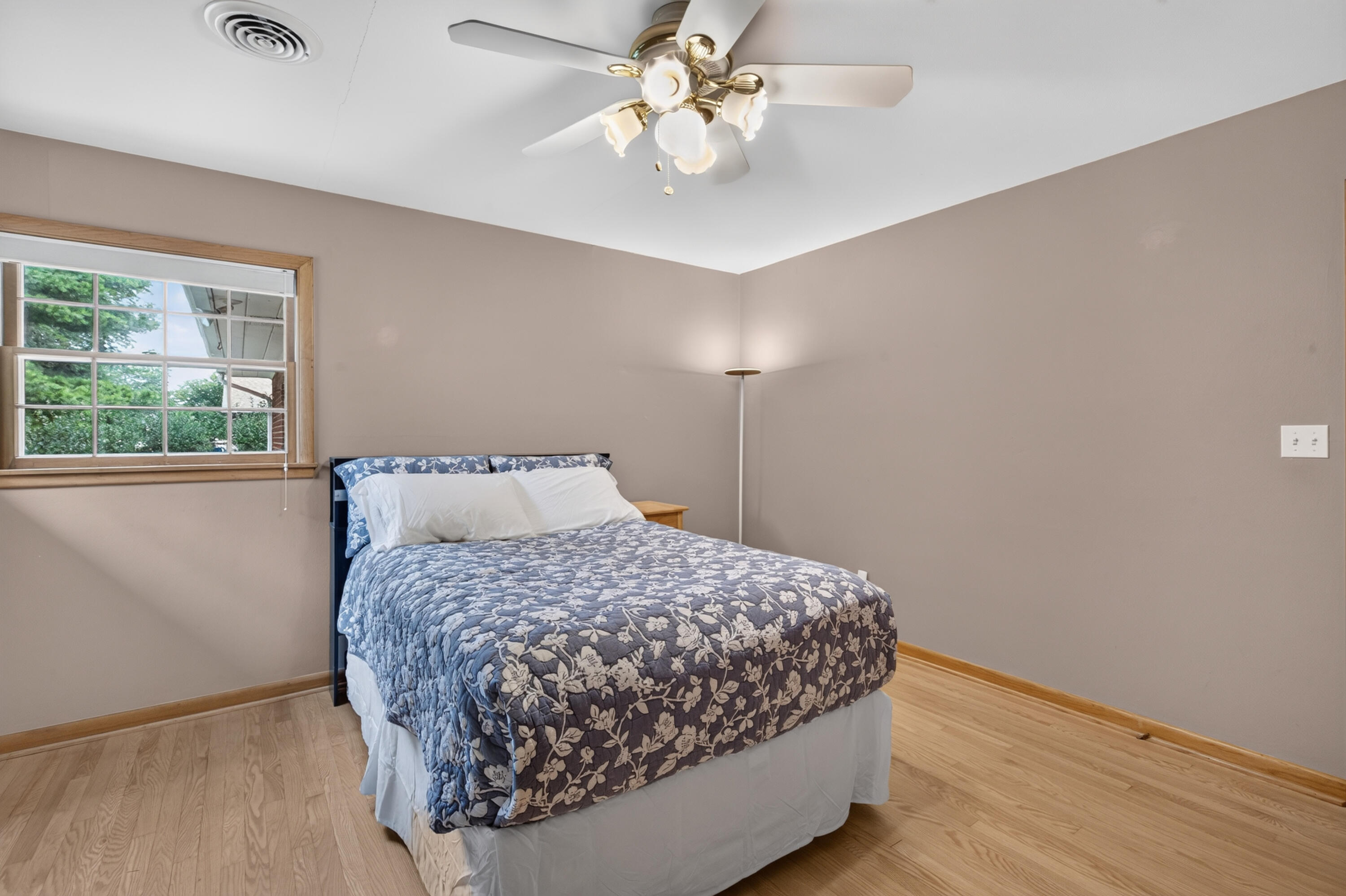 5106 Columbia Road Cedarburg, WI 53012 - Photo 21 of 42 DSC05080