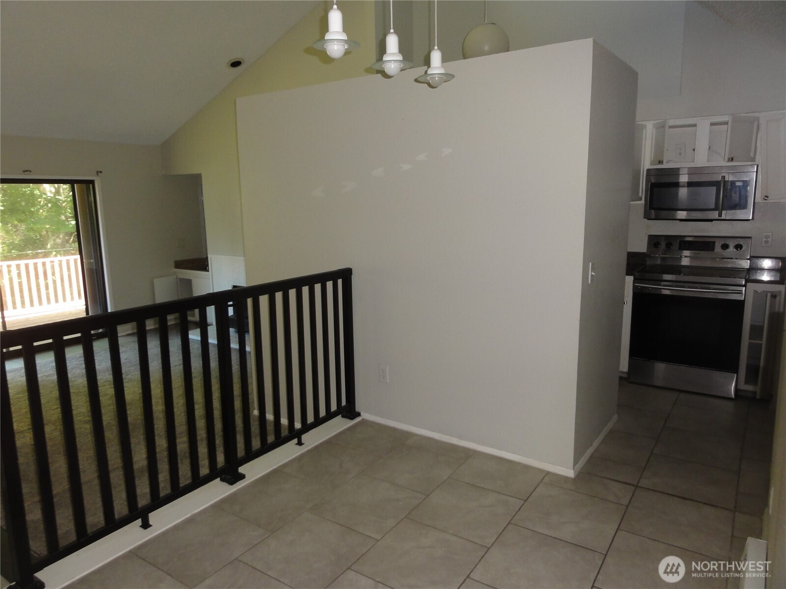 11520 Southeast 175th Street Renton, WA 98055 - Photo 6 of 12
