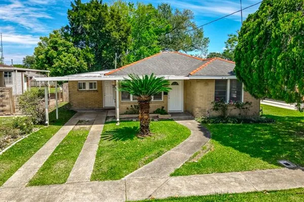 $1,700 | 433 Olive Avenue, Harvey, LA 70058