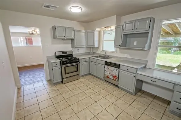 $1,700 | 433 Olive Avenue, Harvey, LA 70058