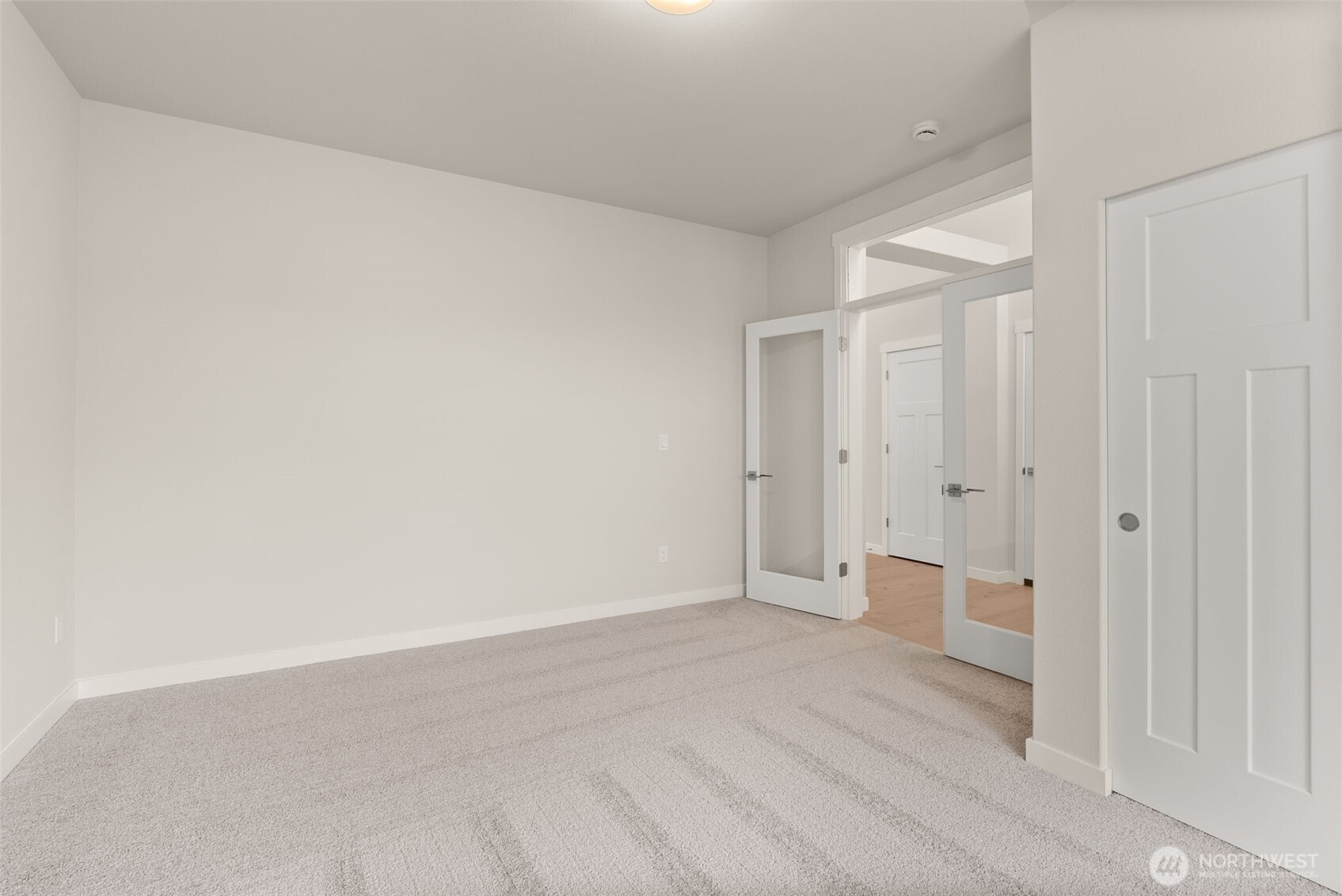 719 Maggee Street Southeast Lacey, WA 98513 - Photo 7 of 40 a view of room