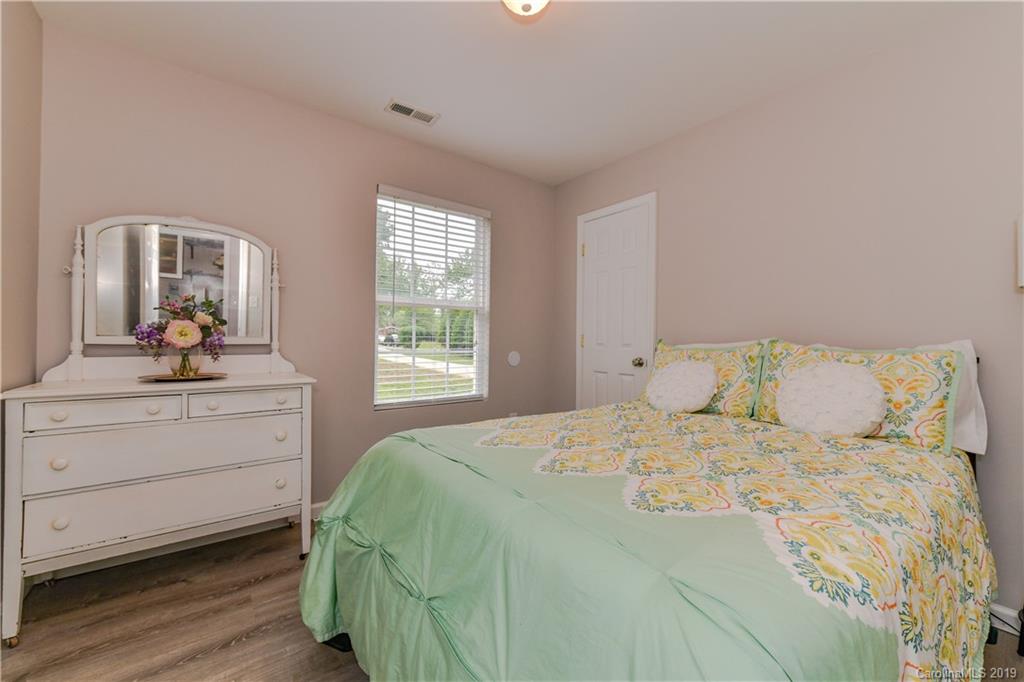 8803 Reedy Creek Road Charlotte, NC 28215 - Photo 16 of 27 Gallery Image 16