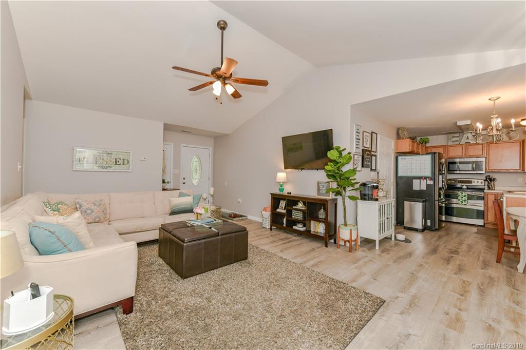 8803 Reedy Creek Road Charlotte, NC 28215 - Photo 8 of 27 Gallery Image 8