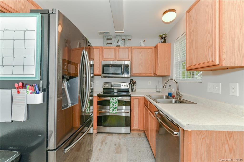 8803 Reedy Creek Road Charlotte, NC 28215 - Photo 9 of 27 Gallery Image 9