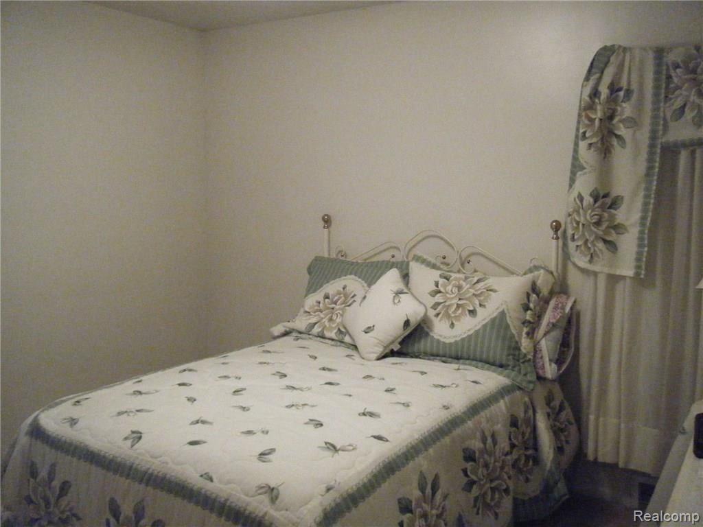 15075 Ashton Road Detroit, MI 48223 - Photo 13 of 25 bedroom (1).JPG