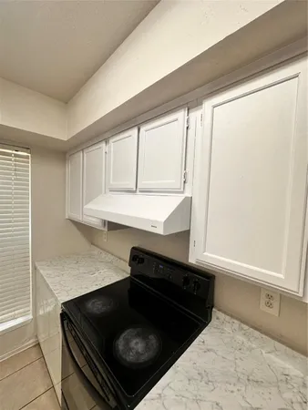 $1,300 | 8714 Victorian Village Drive, Unit 8, Houston, TX 77071