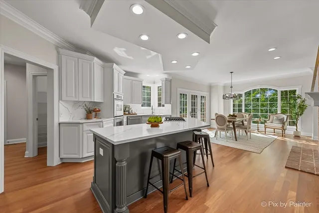 $1,100,000 | 39W599 Walt Whitman Road, St. Charles, IL 60175