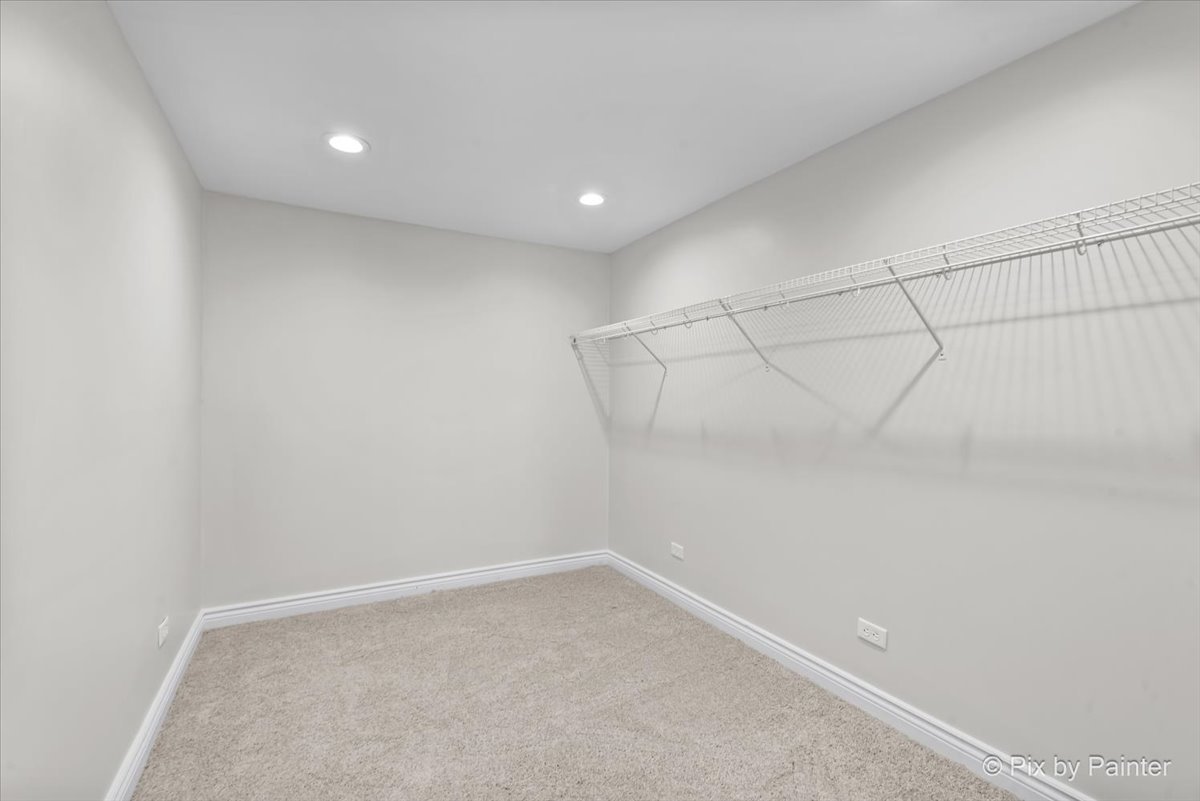 39W599 Walt Whitman Road St. Charles, IL 60175 - Photo 44 of 74 a view of a room