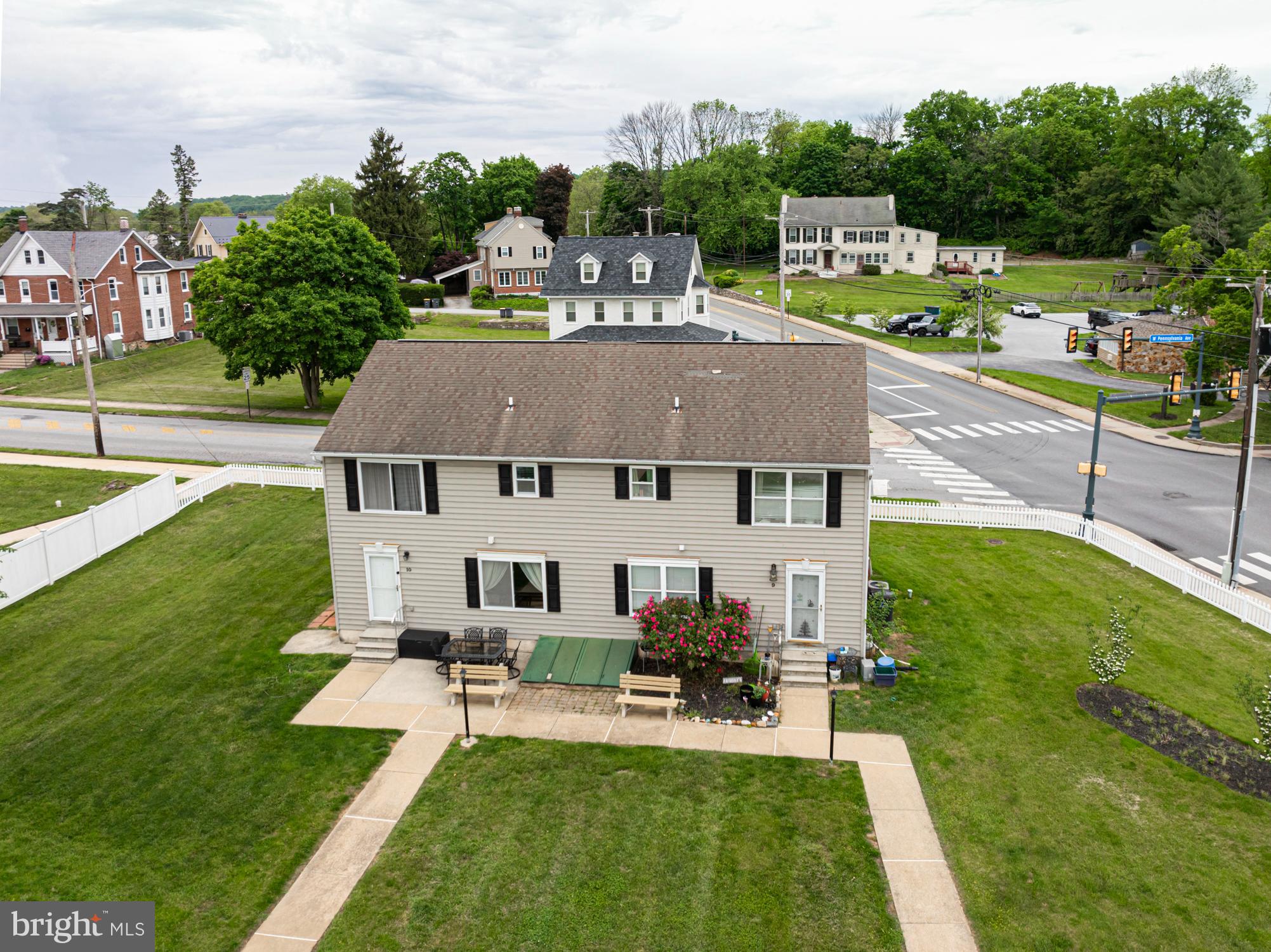 10 Terry Court Downingtown, PA 19335 - Photo 3 of 32