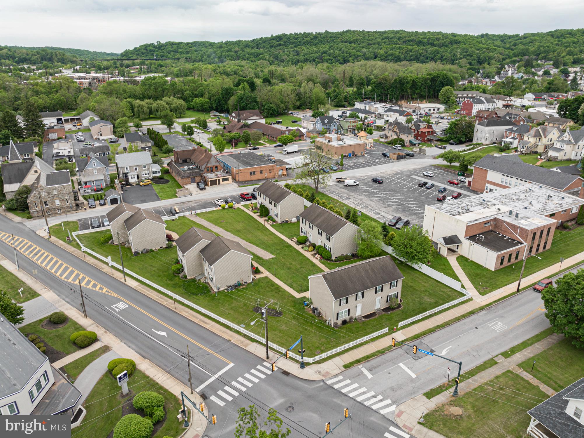 10 Terry Court Downingtown, PA 19335 - Photo 4 of 32