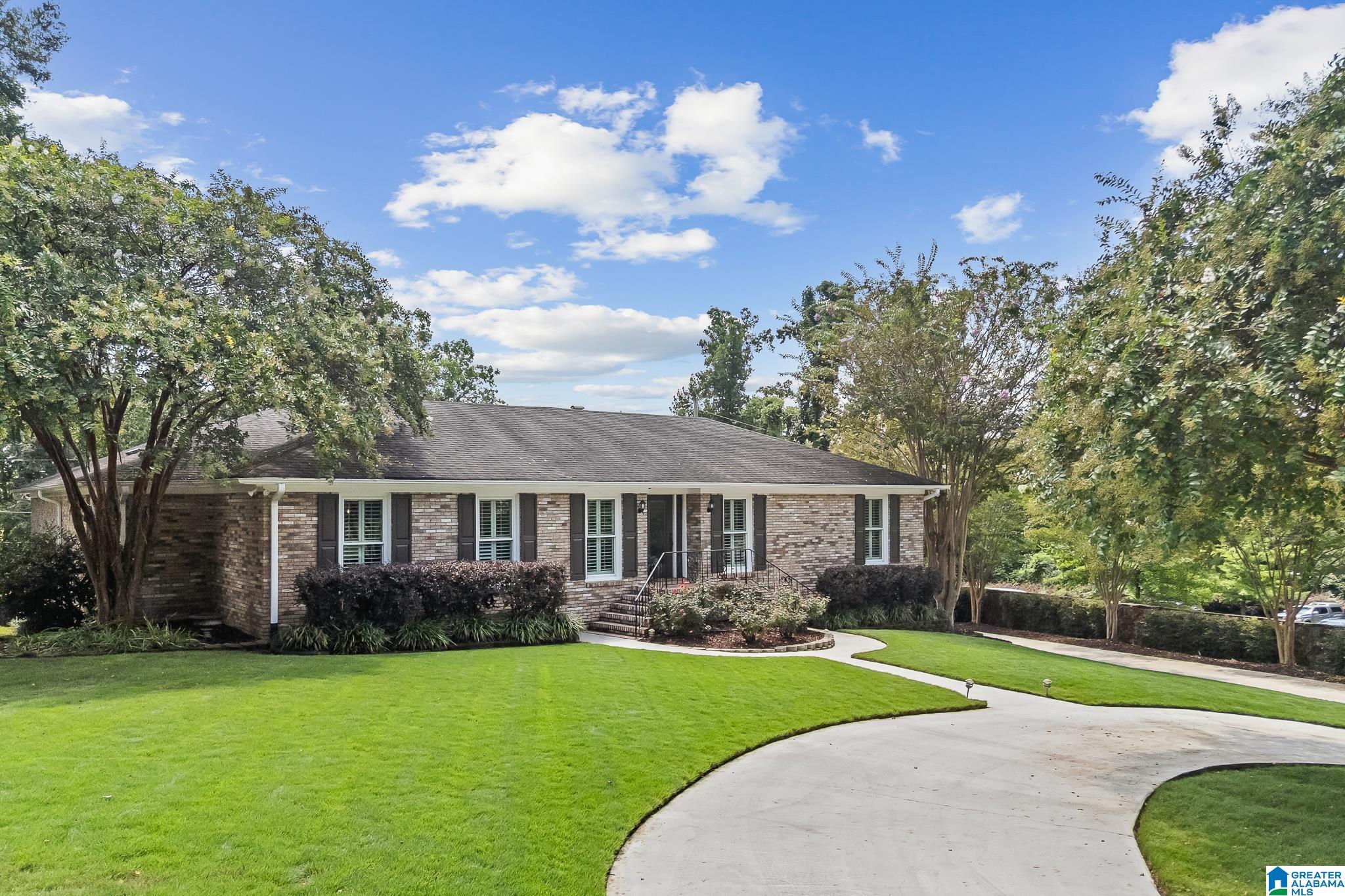 1417 Round Hl Road Vestavia Hills, AL 35216 - Photo 29 of 70 Gallery Image 29