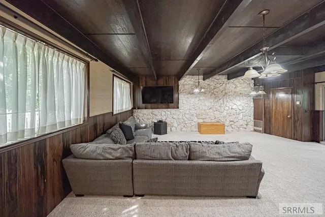 $575,000 | 269 West Center Street, Shelley, ID 83274