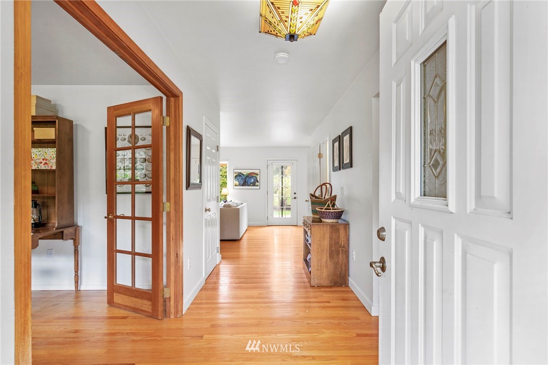 33610 Widmark Road Northeast Kingston, WA 98346 - Photo 4 of 35 Gallery Image 4