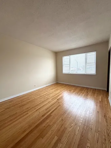 $1,800 | 3003 North Ashland Avenue, Unit 3, Chicago, IL 60657