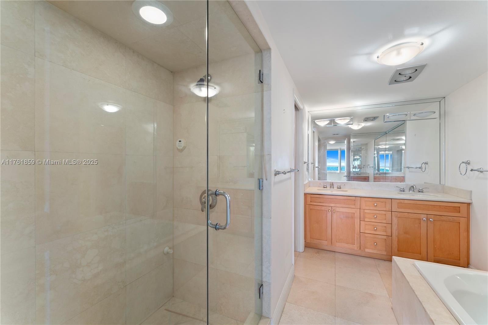 2 Grove Isle Drive, Unit B503 Miami, FL 33133 - Photo 18 of 41