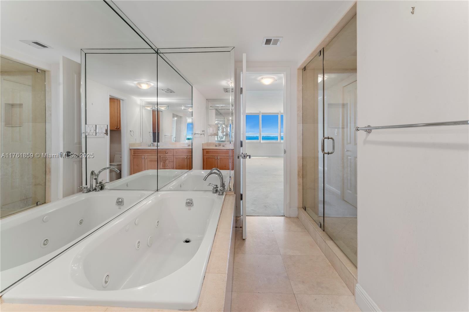 2 Grove Isle Drive, Unit B503 Miami, FL 33133 - Photo 20 of 41