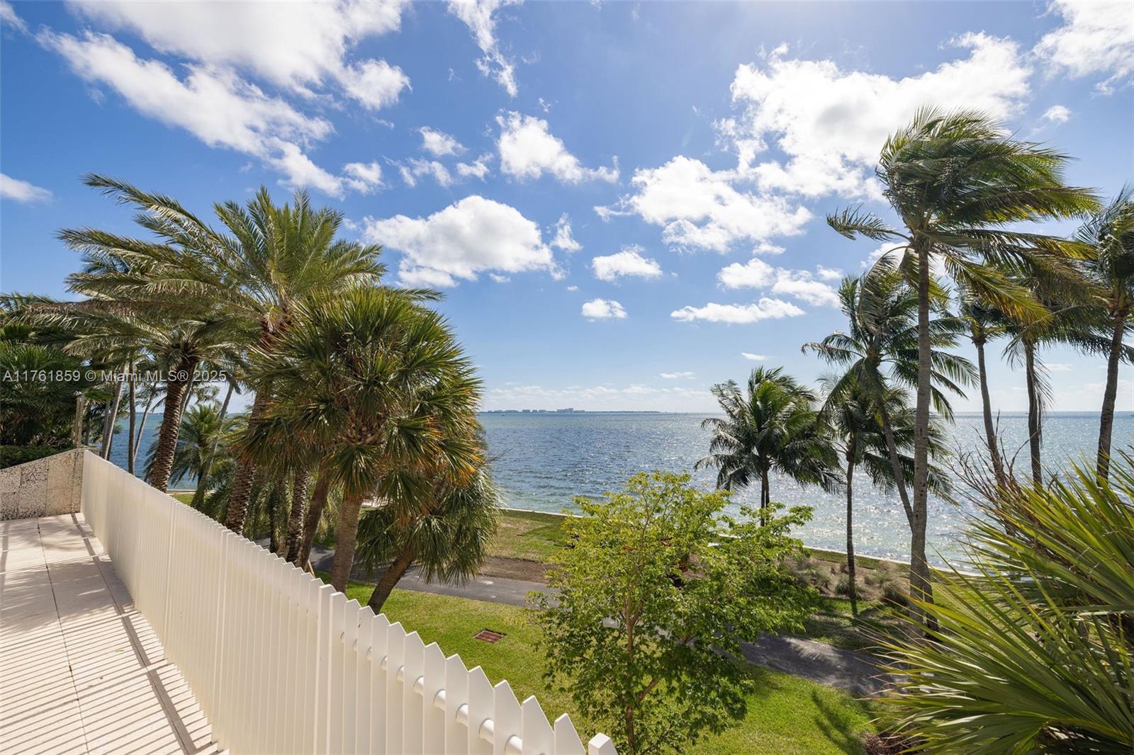 2 Grove Isle Drive, Unit B503 Miami, FL 33133 - Photo 39 of 41