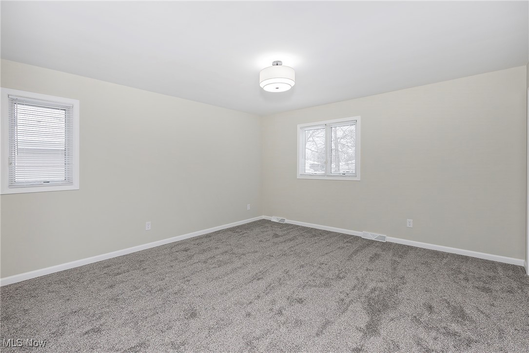 1939 Winchester Road Cleveland, OH 44124 - Photo 24 of 44 Gallery Image 24