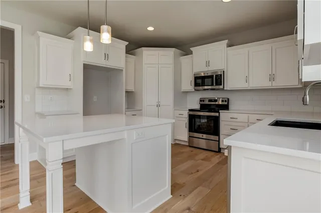 $521,000 | 28501 West 161st Terrace, Gardner, KS 66030