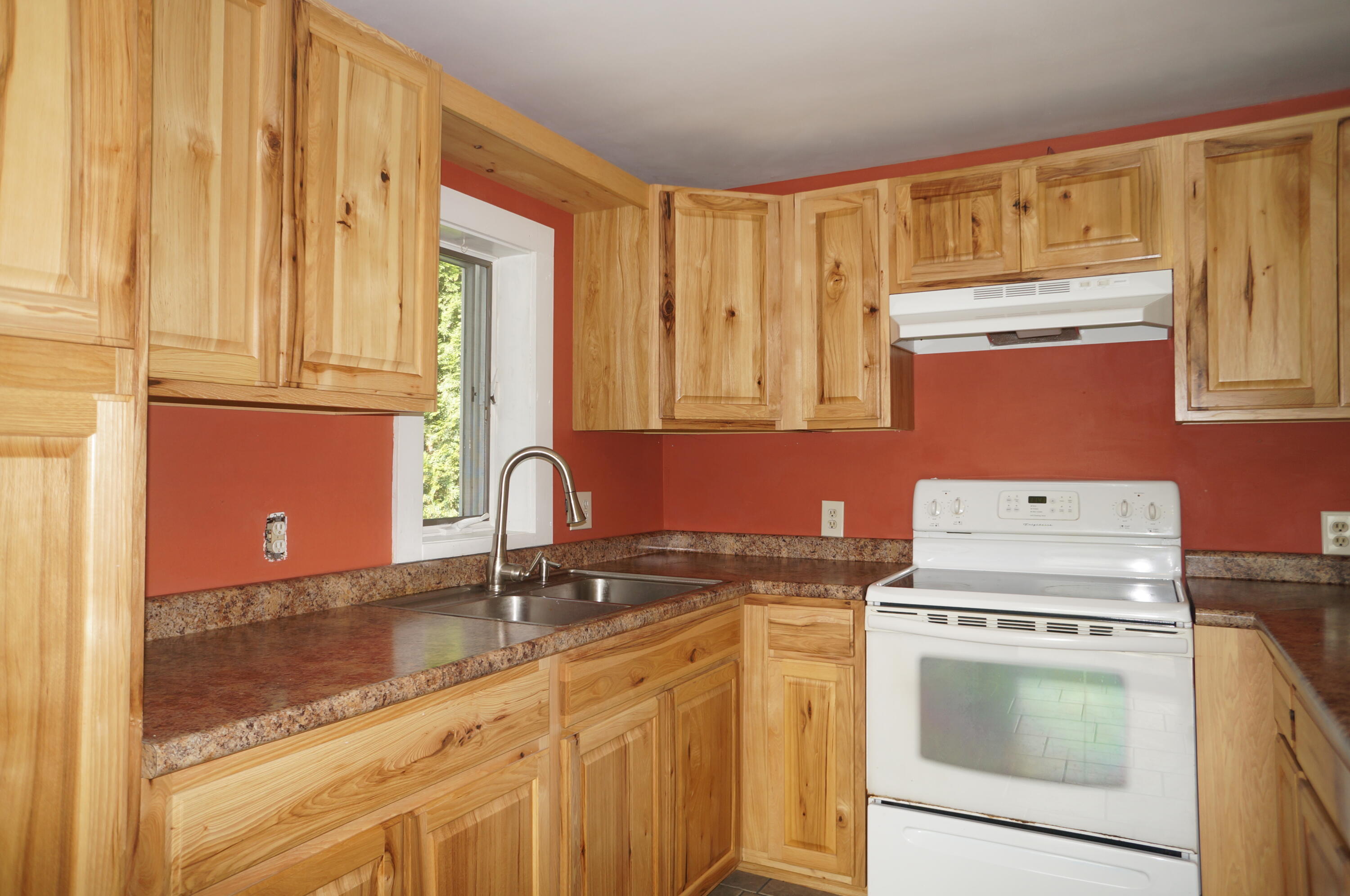 910 High Street Paris, ME 04281 - Photo 10 of 44 DSC03383