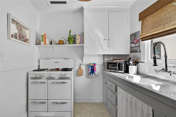 $759,900 | 1116 East Whiting Avenue, Fullerton, CA 92831