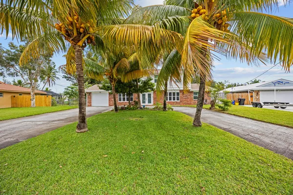 $2,700 | 1742 West Terrace Drive, Lake Worth Beach, FL 33460