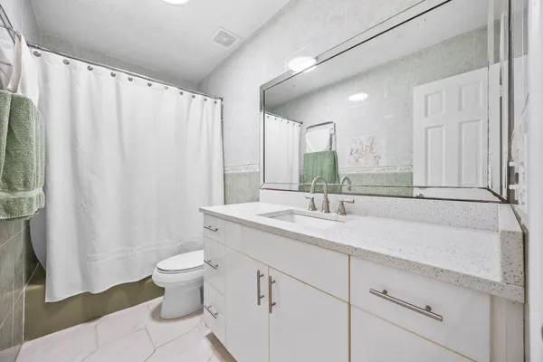 $2,700 | 1742 West Terrace Drive, Lake Worth Beach, FL 33460