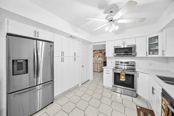 $2,700 | 1742 West Terrace Drive, Lake Worth Beach, FL 33460