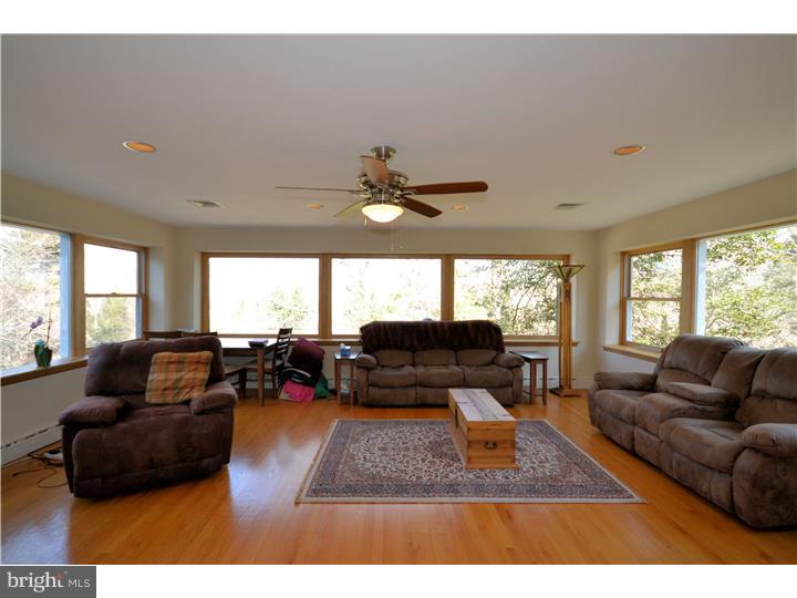 2322 Deer Path Road Huntingdon Valley, PA 19006 - Photo 14 of 25 Great Room