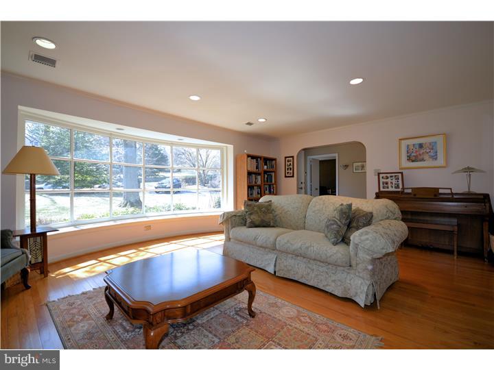 2322 Deer Path Road Huntingdon Valley, PA 19006 - Photo 4 of 25 Living Room