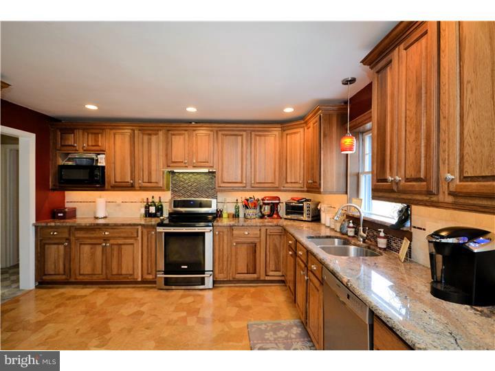 2322 Deer Path Road Huntingdon Valley, PA 19006 - Photo 8 of 25 Kitchen