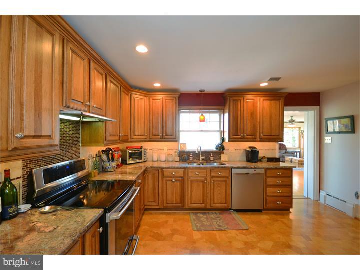 2322 Deer Path Road Huntingdon Valley, PA 19006 - Photo 9 of 25 Kitchen