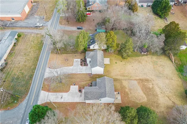 $329,500 | 4627 Shattalon Drive, Winston-Salem, NC 27106